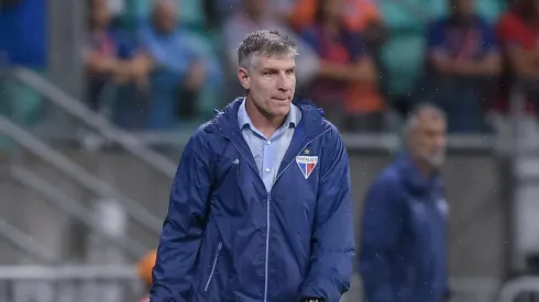 Crespo tecnico do Fortaleza durante partida contra o Bahia no estadio Arena Fonte Nova pelo campeonato Brasileiro A 2025. Foto: Jhony Pinho/AGIF