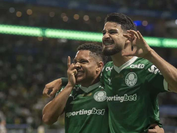 Vitor Roque e Flaco López devem permanecer no Palmeiras em 2026