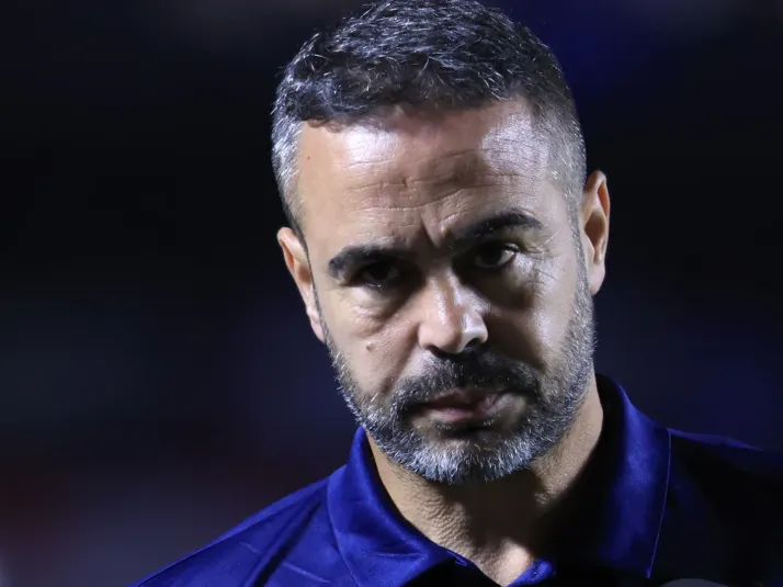 Cruzeiro esbarra em veto por Artur Jorge