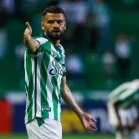 Athletico-PR fecha a contratação do volante Jadson, ex-Juventude