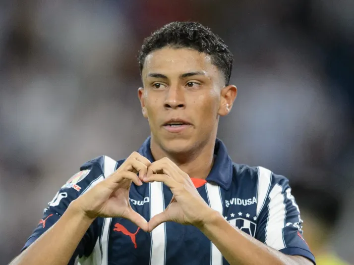 Vasco faz proposta de empréstimo por Johan Rojas