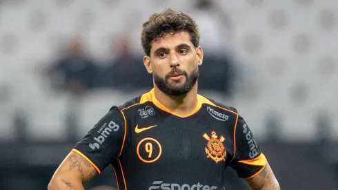 Yuri Alberto jogador do Corinthians lamenta PENALTY PERDIDO durante partida contra o Flamengo no estadio Arena Corinthians pelo campeonato Brasileiro A 2025. Foto: Joisel Amaral/AGIF