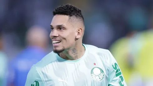 Paulinho não estará à disposição do Palmeiras para início da temporada.