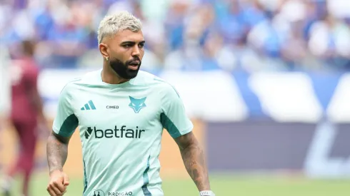 Gabriel Barbosa Gabigol jogador do Cruzeiro durante aquecimento antes da partida contra o Fluminense no estádio Mineirão pelo campeonato Brasileiro A 2025. Foto: Gilson Lobo/AGIF