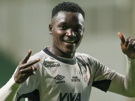 Viveros, do Athletico-PR, recebe sondagem do Fluminense para 2026