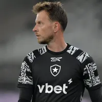 Neto abre mão de férias no Botafogo por recondicionamento físico