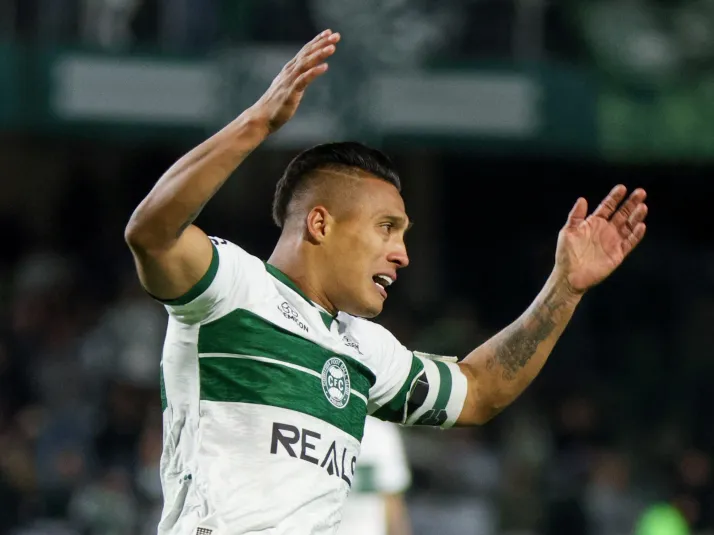 Coritiba não fica parado e encaminha renovação com Sebastián Gómez