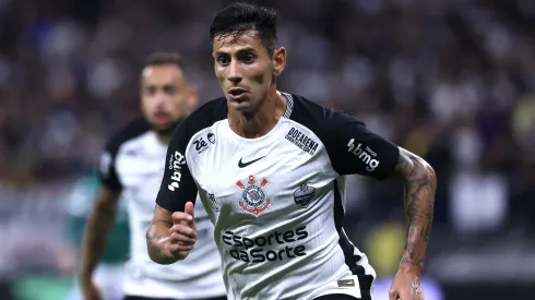 Fabrizio Angileri jogador do Corinthians durante partida contra o Palmeiras no estadio Arena Corinthians pelo campeonato Brasileiro A 2025.