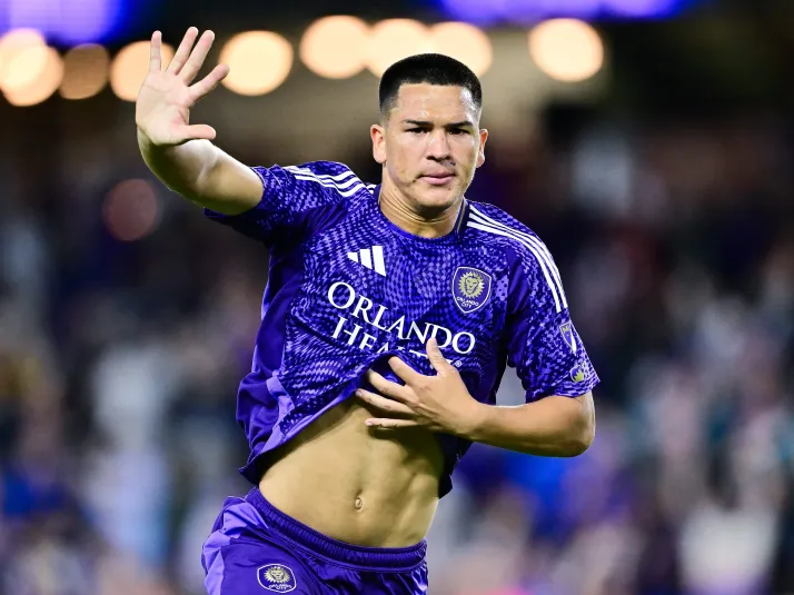 Botafogo tem interesse em César Araújo, do Orlando City