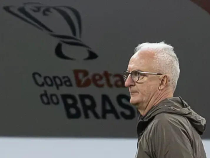 Dorival Júnior vira alvo da Fiel em empate do Corinthians com Vasco: "Deve sair"