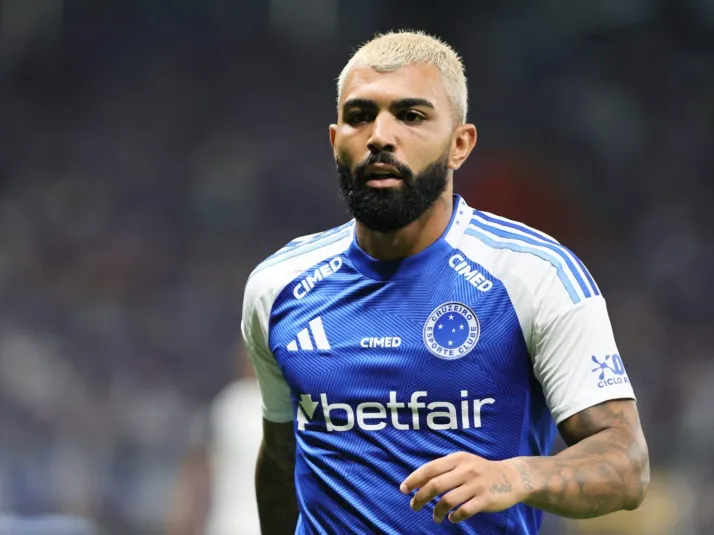 Pai de Gabigol cita pênaltis de Flamengo x PSG e sai em defesa do atacante