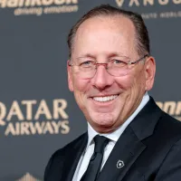 John Textor insiste e Botafogo tenta terceira proposta para anunciar Júlio Romão