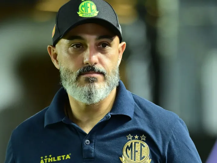 Botafogo inicia conversa com Vasco Matos após incerteza por Guanaes