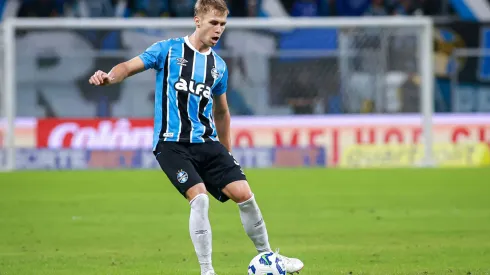 Ronald, volante do Grêmio. Foto: Maxi Franzoi/AGIF