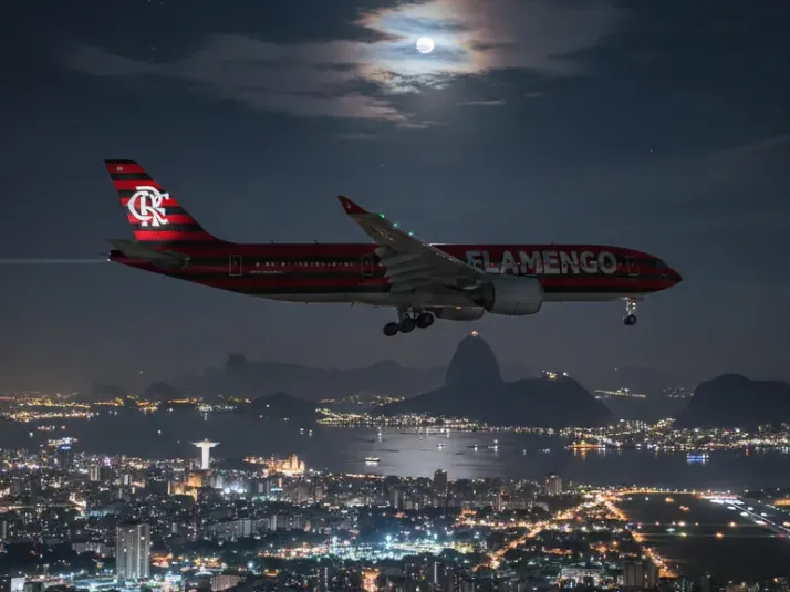 Flamengo desembarca no RJ sem Rossi, Pedro, Michael, Cebolinha e +6