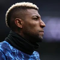 Torcida do Flamengo quer saída de Emerson Royal; lateral segue buscando espaço com Filipe Luís