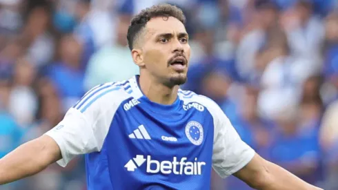 Eduardo durante confronto entre Cruzeiro e Fluminense no Campeonato Brasileiro de 2025.