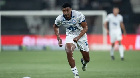 Rezende, volante do Bahia.