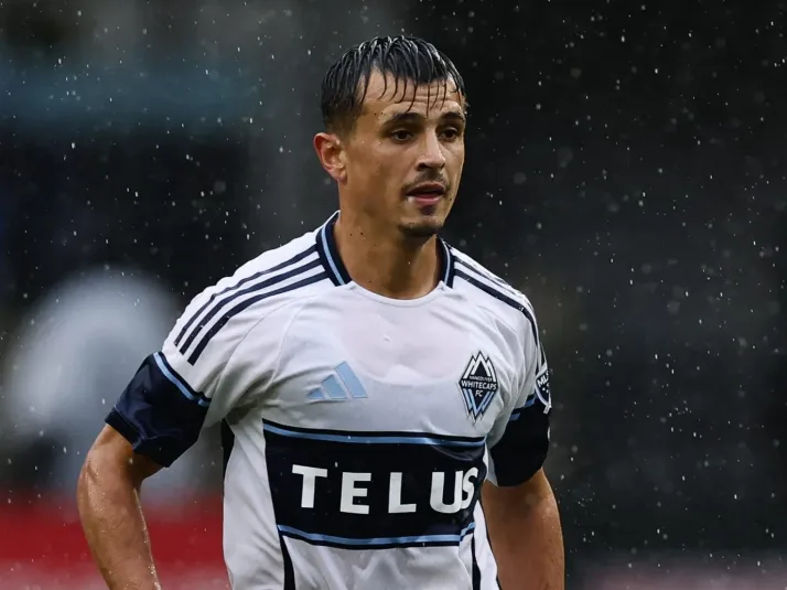 Athletico-PR desiste de Cubas e mira Pizarro, do Colo-Colo