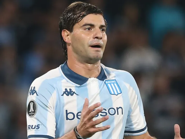 Alvo do Flamengo, Santiago Sosa encaminha renovação com o Racing; multa irá aumentar
