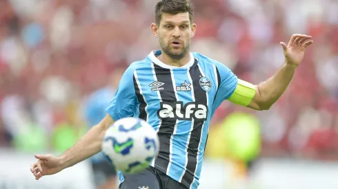 Kannemann pode desfalcar o Grêmio. Foto: Thiago Ribeiro/AGIF