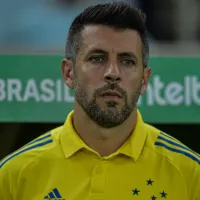 Pezzolano ou Luís Castro? Jornalista analisa escolhas da dupla GreNal