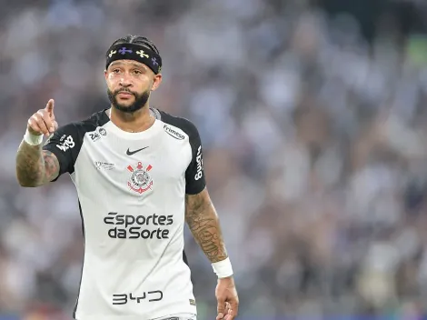 Torcida do Corinthians 'explode' após Depay marcar gol do título