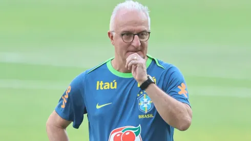 Dorival Júnior durante treinamento da Seleção Brasileira.