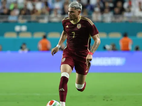 Botafogo prepara uma nova oferta para contratar Gleiker Mendoza