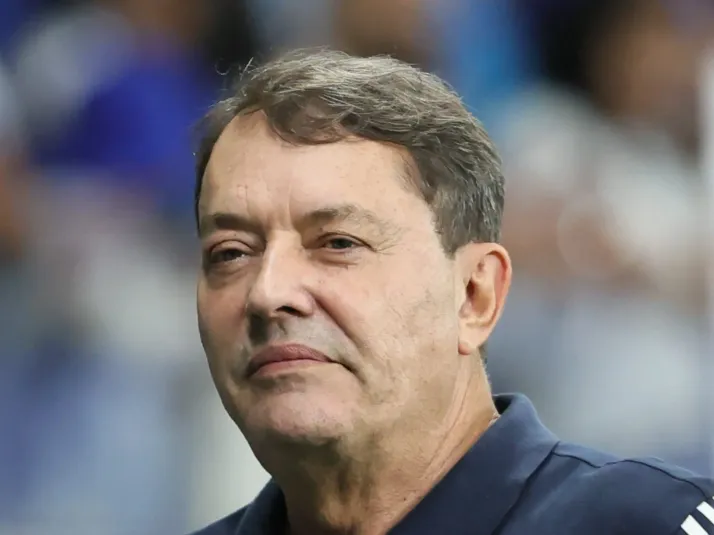 Pedro Lourenço se posiciona sobre Gerson no Cruzeiro em 2026