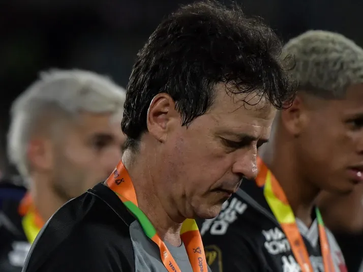 Pedrinho quer manter Diniz no Vasco em 2026