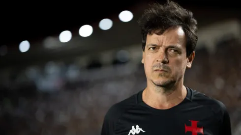 RJ – RIO DE JANEIRO – 27/09/2025 – BRASILEIRO A 2025, VASCO X CRUZEIRO – Fernando Diniz tecnico do Vasco durante partida contra o Cruzeiro no estadio Sao Januario pelo campeonato Brasileiro A 2025. Foto: Jorge Rodrigues/AGIF