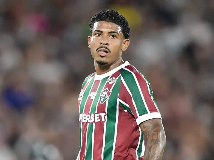 John Kennedy antecipa férias no Fluminense