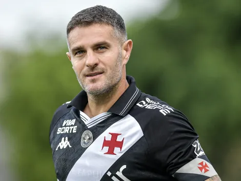 Vasco avalia ceder Vegetti por empréstimo em 2026