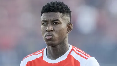 Vitão jogador do Internacional durante partida contra o Vitoria no estádio Barradão pelo campeonato Brasileiro A 2024. Foto: Jhony Pinho/AGIF