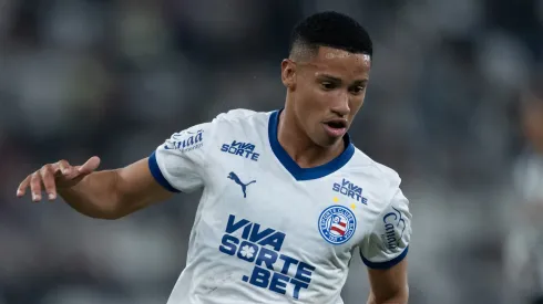 Talisca do Bahia comemora seu gol durante partida contra o Vitoria pelo Campeonato Baiano 2014 na Fonte Nova: Foto- Felipe Oliveira/AGIF