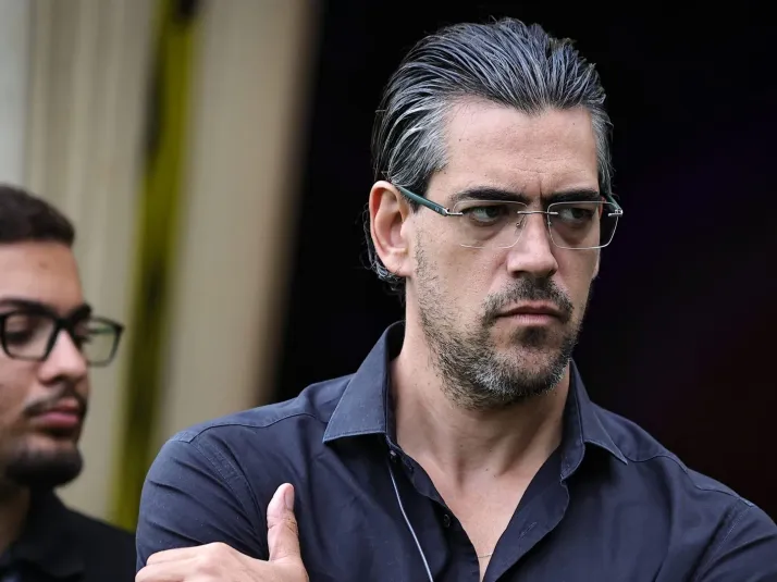 Paulo Bracks dá aval e Atlético-MG pode fechar com Paulinho, meio-campista do Vasco