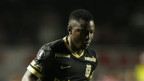 Hinestroza era alvo do Santos nesta janela.