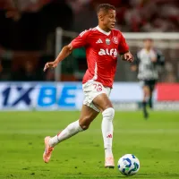 Santos oferece pré-contrato a Vitinho e entra na disputa com Internacional