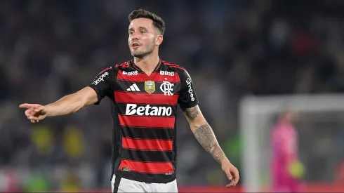 Saúl, do Flamengo, pode perder começo da temporada de 2026