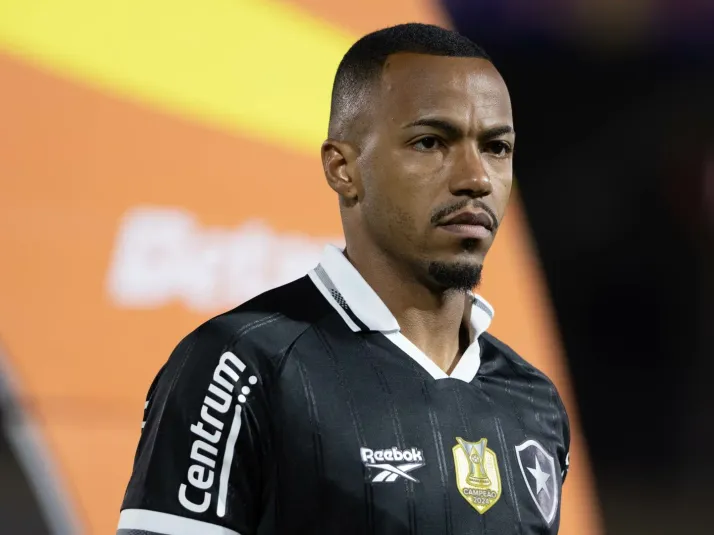 São Paulo pode sofrer 'chapéu' do Palmeiras por Marlon Freitas, do Botafogo