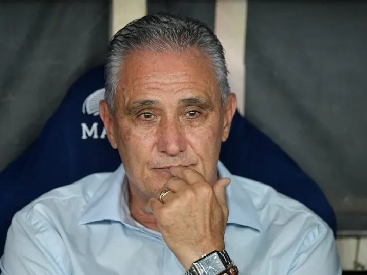 Cruzeiro disputa com o Botafogo e pode fechar com Pedro Bicalho com aval de Tite