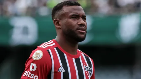 Luan durante confronto entre Coritiba x São Paulo no Campeonato Brasileiro de 2023.