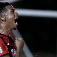 Carlinhos rescinde com Flamengo e pode reencontrar Marcos Braz no Remo