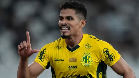 São Paulo se acerta com Lucas Ramon e aguarda 'ok' do Mirassol