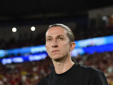 Jogadores pressionam pela continuação de Filipe Luís no Flamengo