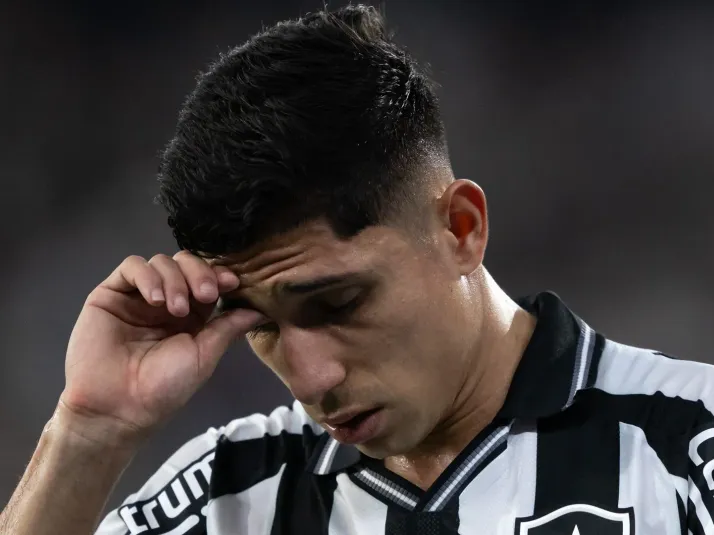 Savarino interessa ao Grêmio e pode sair do Botafogo