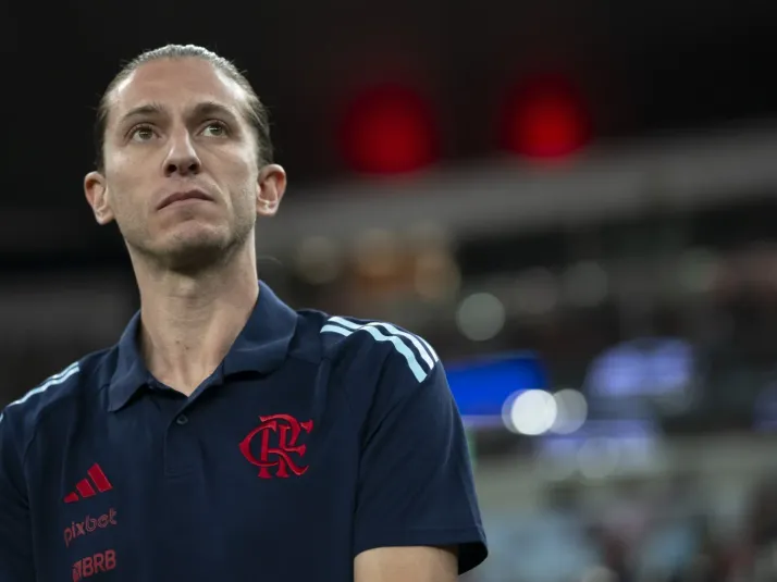 Flamengo vê valores e bastidores de renovação de Filipe Luís vazar