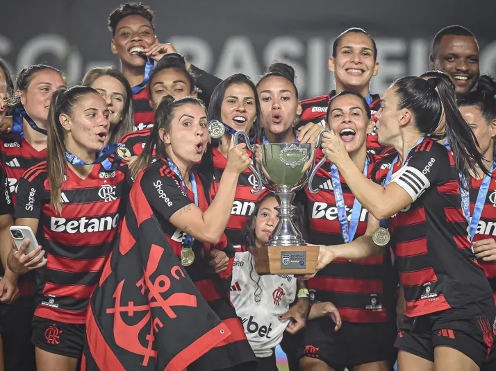 Flamengo termina 2025 entre crises e conquistas