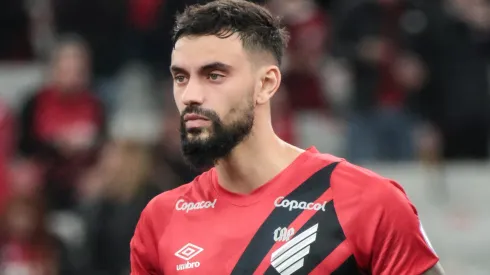 Mastriani durante confronto entre Athletico x Danubio na Sul-Americana de 2024.